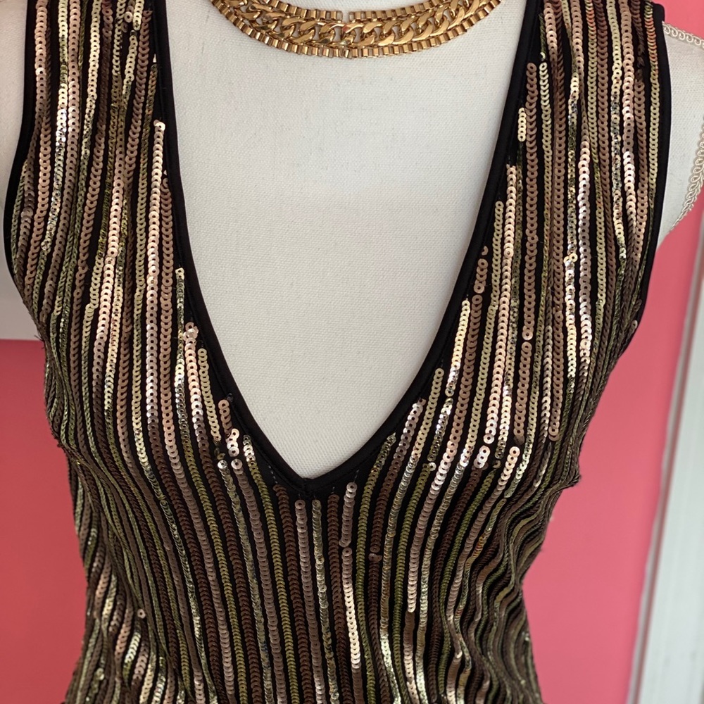 Golden ✨ - Picture 2 of 4